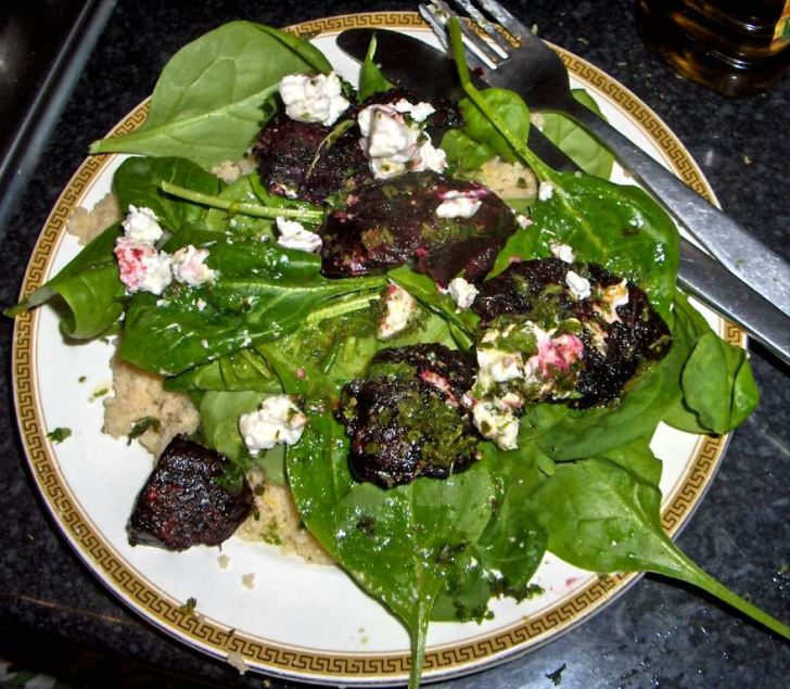 Crushed beets with lemon