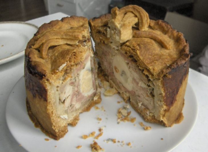Raised pie